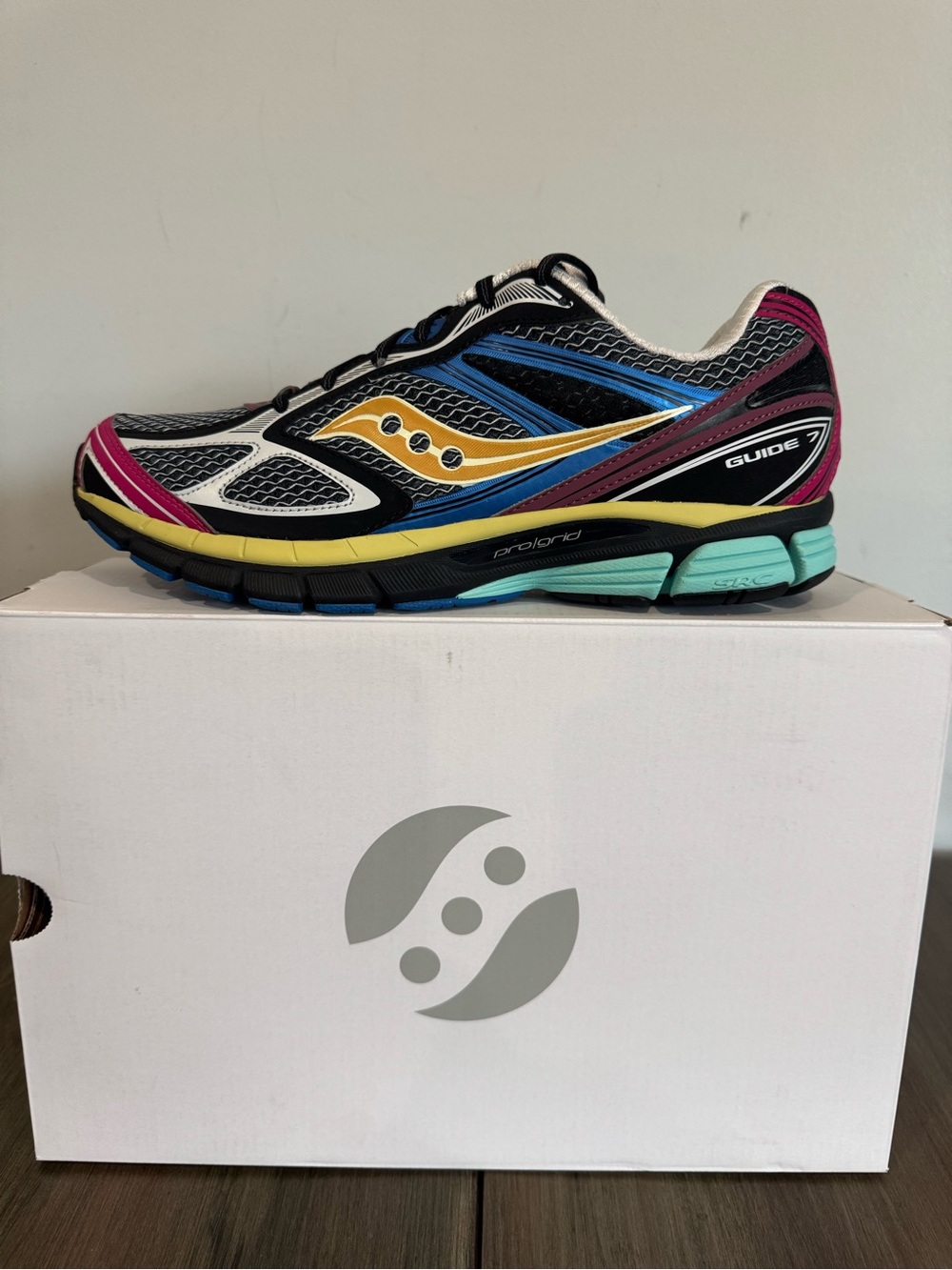 SAUCONY PROGRID GUIDE 7 RUNNING MEN SHOES